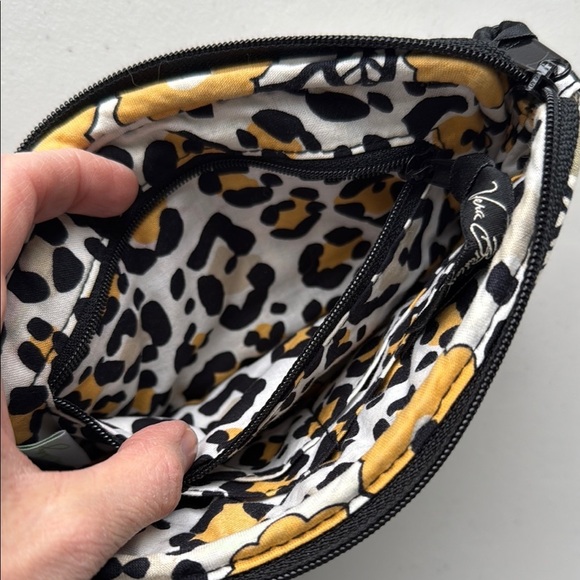 Vera Bradley Go Wild Wristlet Floral Quilted Wristlet Wallet - Picture 10 of 16